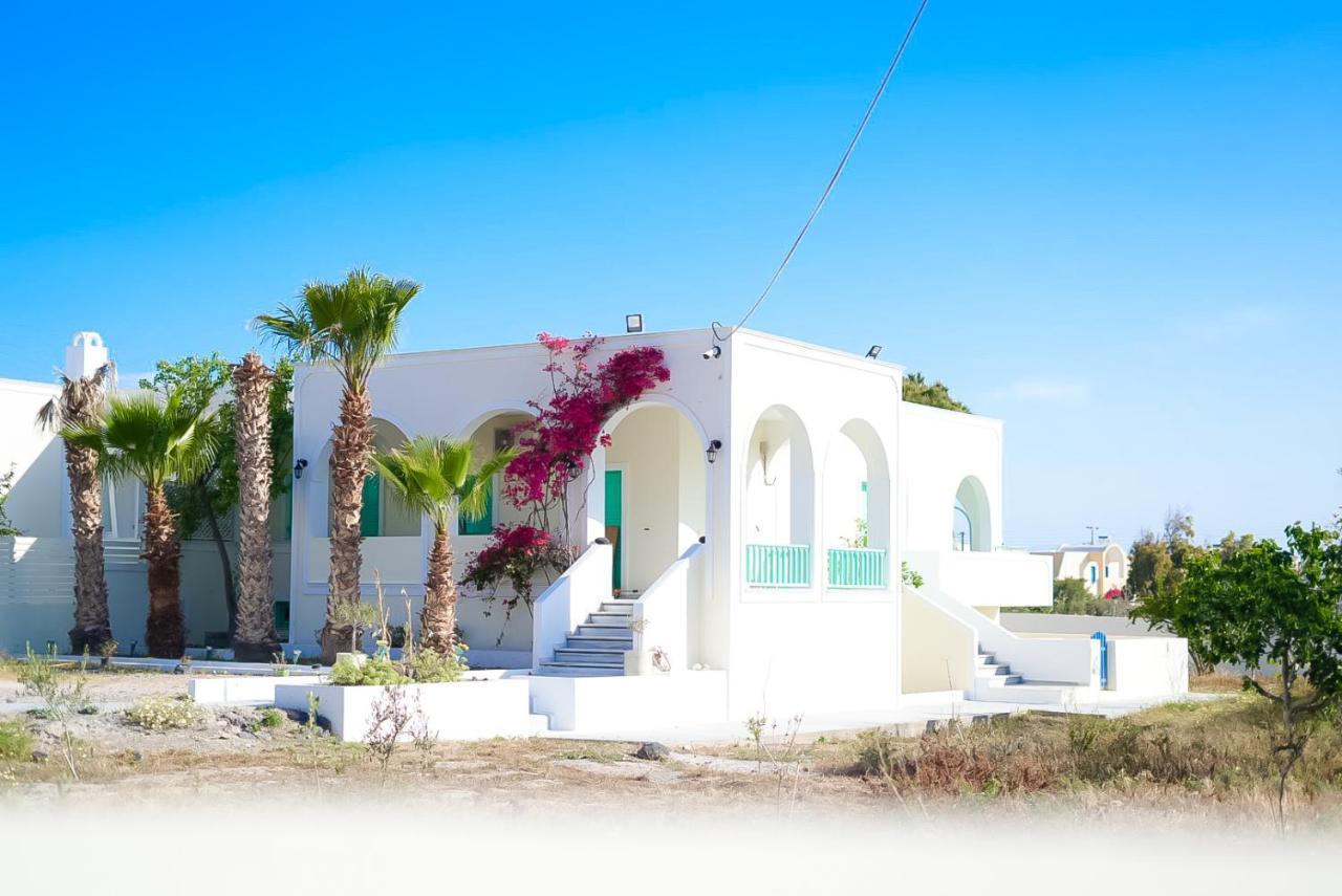 Kamari Beach Houses With Balcony And Garden 외부 사진