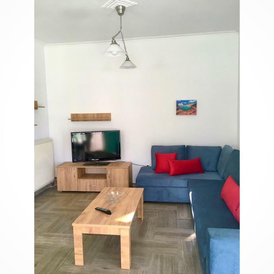 Kamari Beach Houses With Balcony And Garden 외부 사진