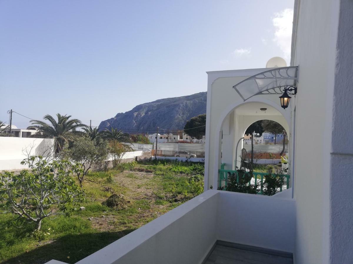 Kamari Beach Houses With Balcony And Garden 외부 사진